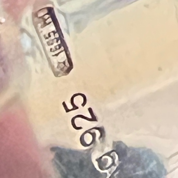 Gucci Silver Women's Modern Ring EUC, European size 10 US 5 - Picture 11 of 11